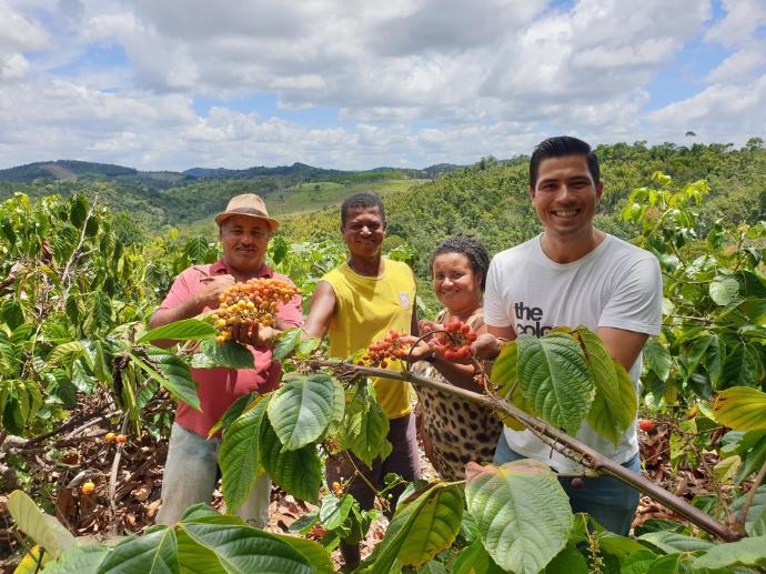 Amazonia Bio sourcing in the Amazon